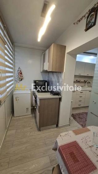 Apartament cu 3 camere decomandat în Eremia