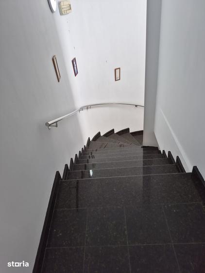 Spațiu comercial, de 70 mp, în Central