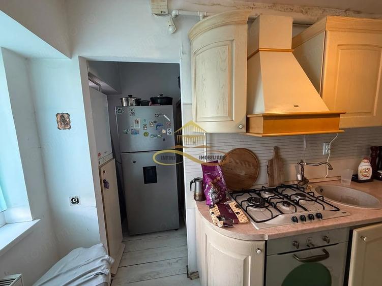 Apartament cu 4 camere decomandat în 9 Mai