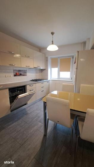 Apartament cu 3 camere decomandat în Pantelimon