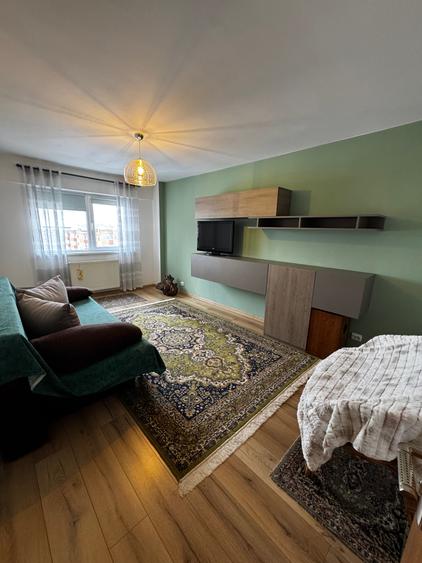 Apartament cu 3 camere decomandat, mobilat în Astra