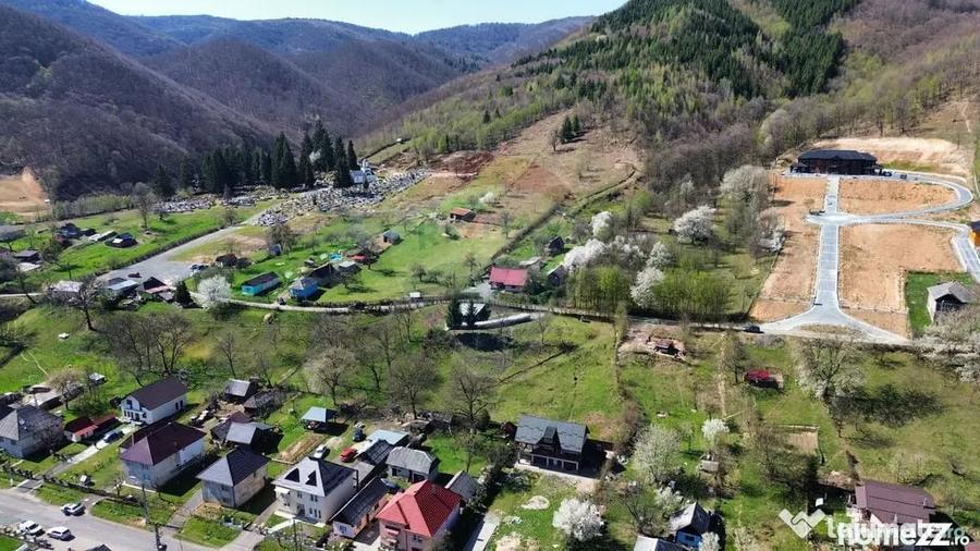 Teren de 1106 mp, în Firiza