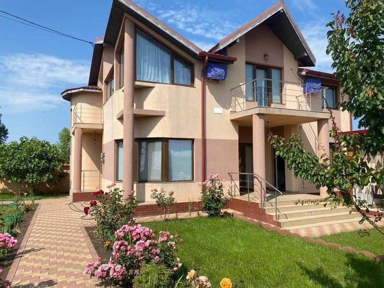 Casă cu 4 camere în Central