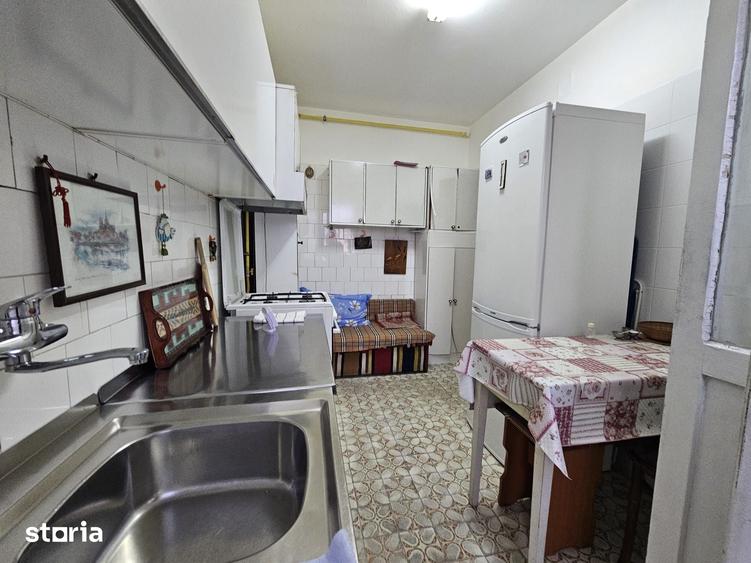 Apartament cu 4 camere în Piața Centrală