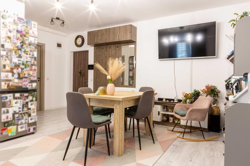 Apartament cu 3 camere decomandat în Baciu