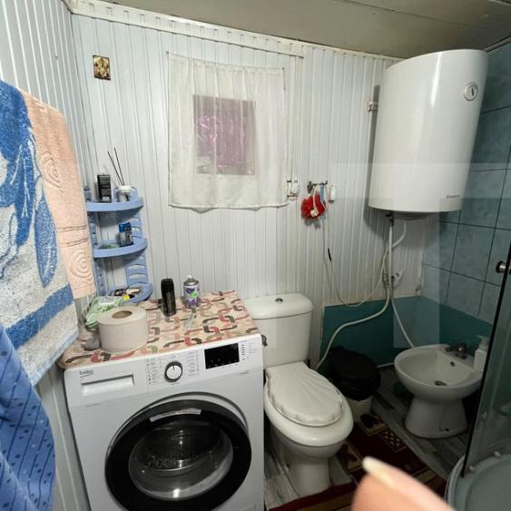 Casă cu 4 camere cu Teren 2853 Mp în Central