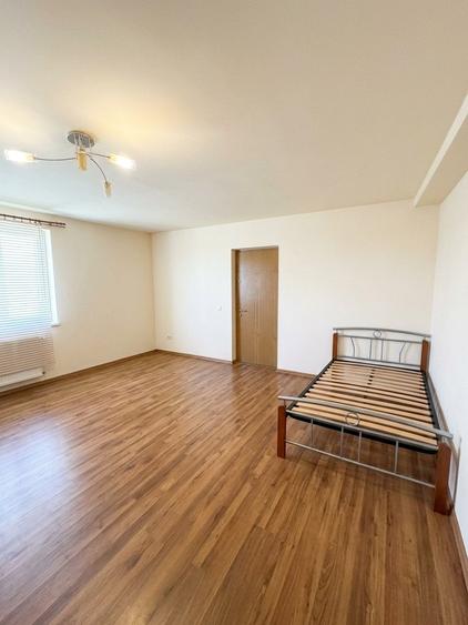Casă cu 6 camere cu Teren 1500 Mp în Călugăreni