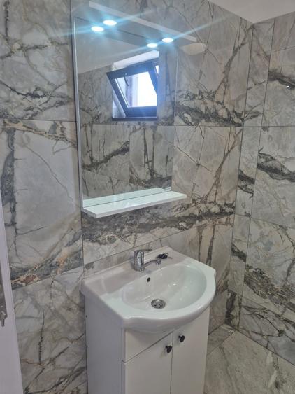 Casă cu 4 camere în Albești