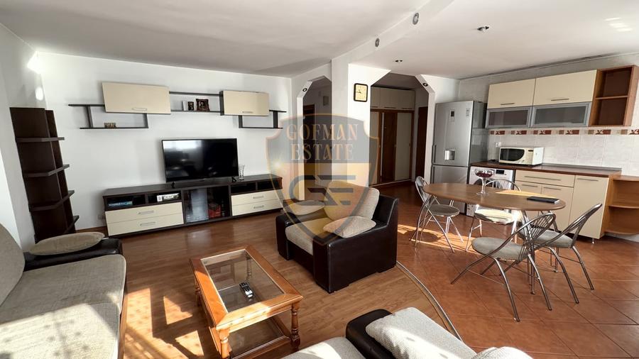 Apartament cu 3 camere decomandat, mobilat în Faleza Nord