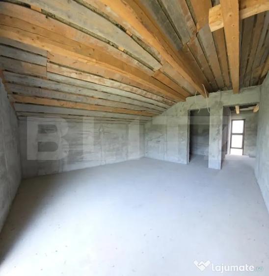 Casă cu 4 camere cu Teren 500 Mp în Central