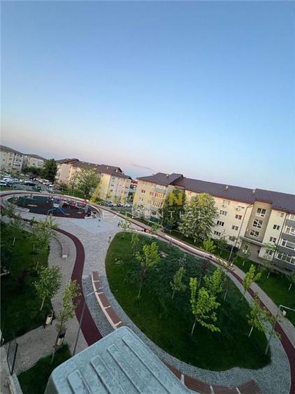 Apartament cu 3 camere decomandat, mobilat în Central