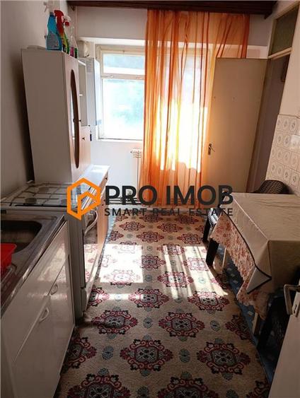 Apartament cu 3 camere decomandat în Unirii Sud