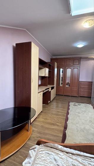 Apartament cu 2 camere decomandat, mobilat în Nicolina
