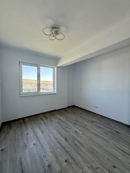 Apartament cu 5 camere semidecomandat în Central