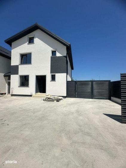 Casă cu 6 camere cu Teren 280 Mp în Central