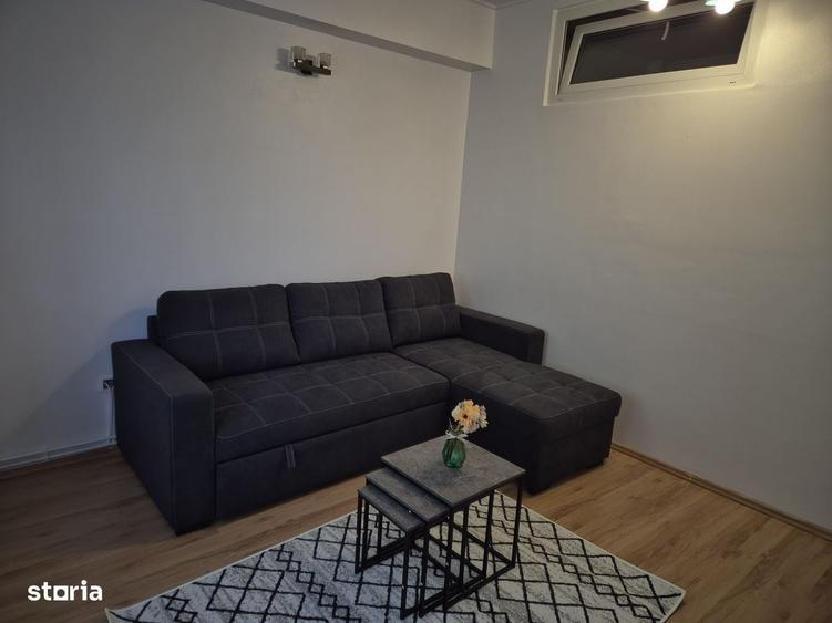 Apartament cu 3 camere decomandat în Alfa