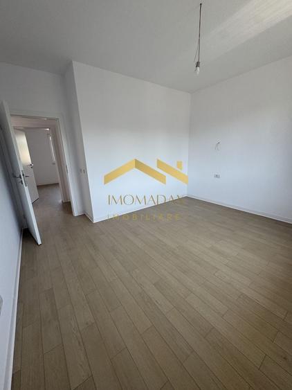 Casă individuală cu 4 camere cu Canalizare în Utvin