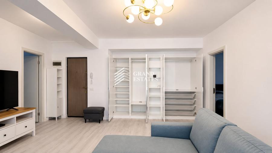 Apartament cu 3 camere semidecomandat, mobilat în Otopeni