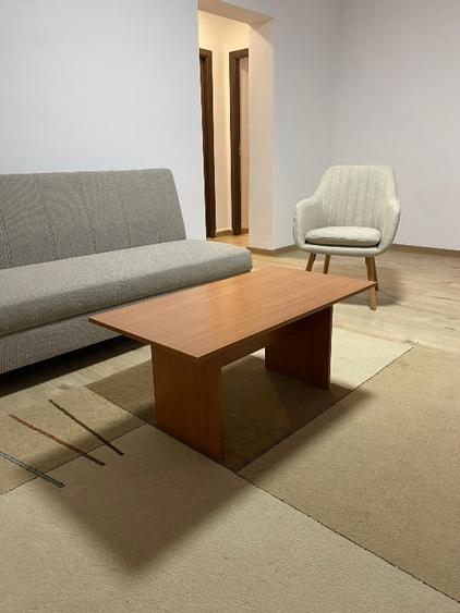 Apartament cu 3 camere semidecomandat, mobilat în Ștefan cel Mare