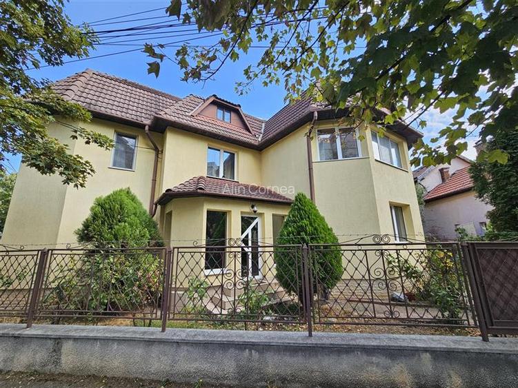 Inchiriere casa individuala 4 camere, zona Piata Fraternitatii, cartier Gheorghe
