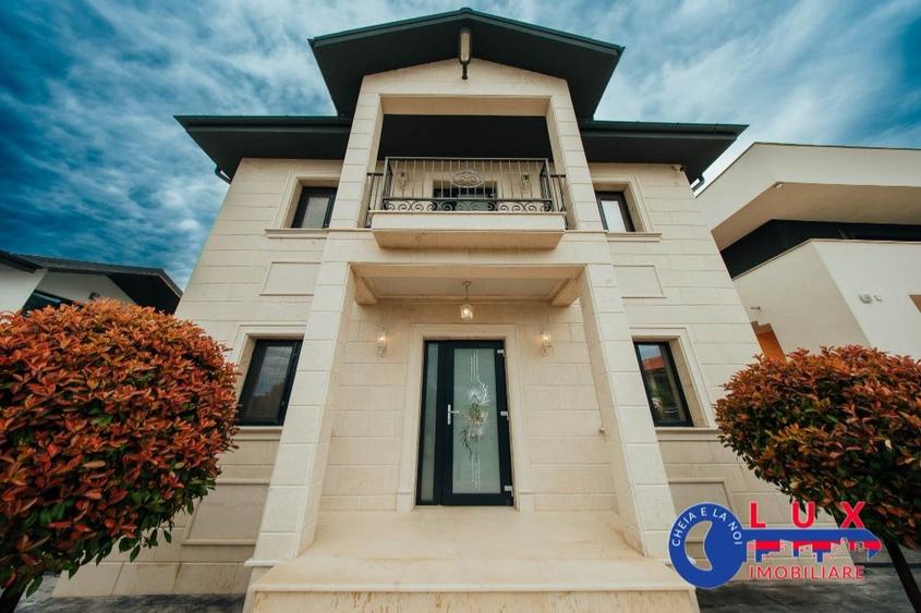 Casă cu 6 camere cu Teren 400 Mp în Babadag