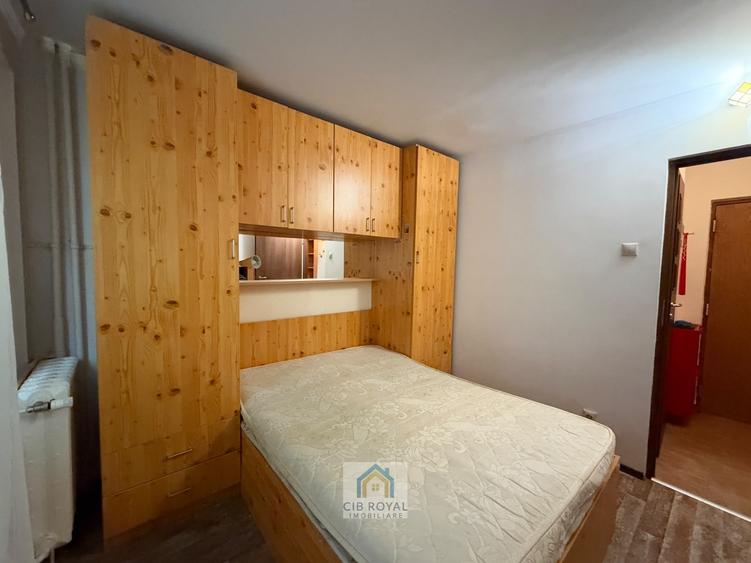 Apartament cu 2 camere decomandat în Victoriei