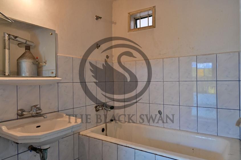Casă individuală cu 3 camere cu Canalizare în Central