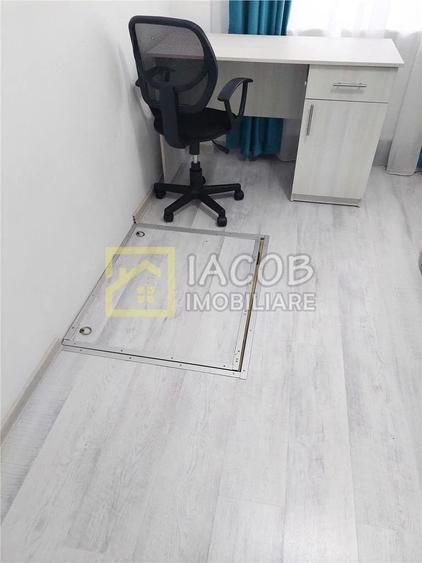 Apartament cu 3 camere decomandat în Republicii