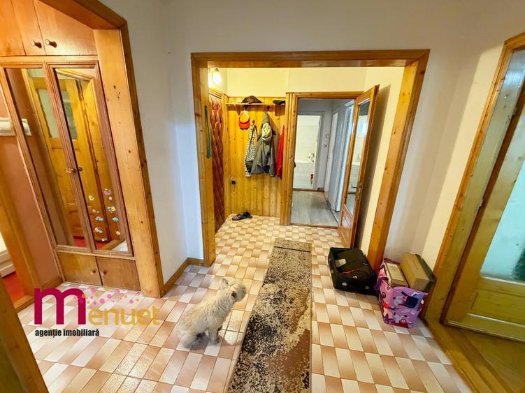 Apartament cu 4 camere în Babadag