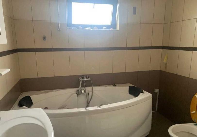Casă cu 3 camere în Lazuri