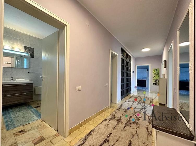 Apartament cu 4 camere decomandat, mobilat în Aurel Vlaicu