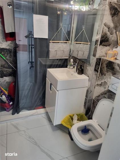 Spațiu comercial, de 27 mp, în Centrul Civic