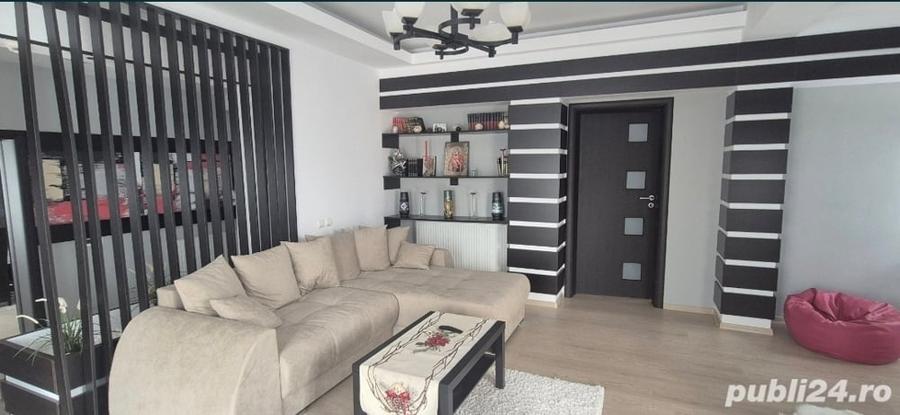 Casă cu 6 camere cu Teren 2106 Mp în Piatra