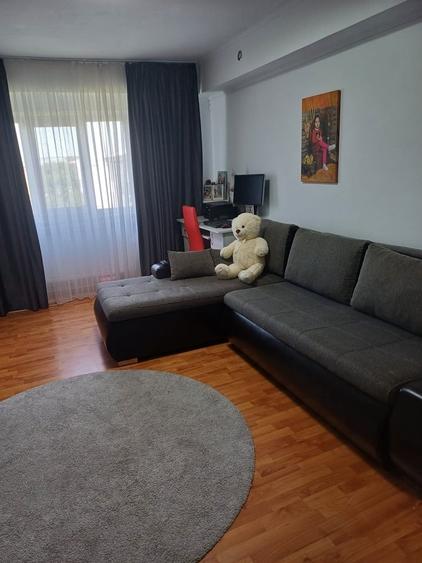 Apartament cu 3 camere decomandat în Ultracentral