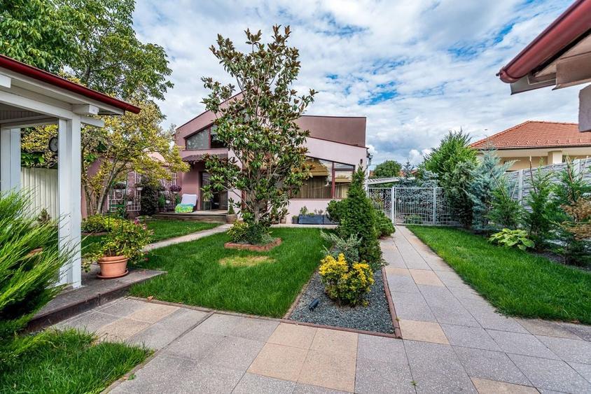 Casă cu 5 camere cu Teren 1015 Mp în Pârneava