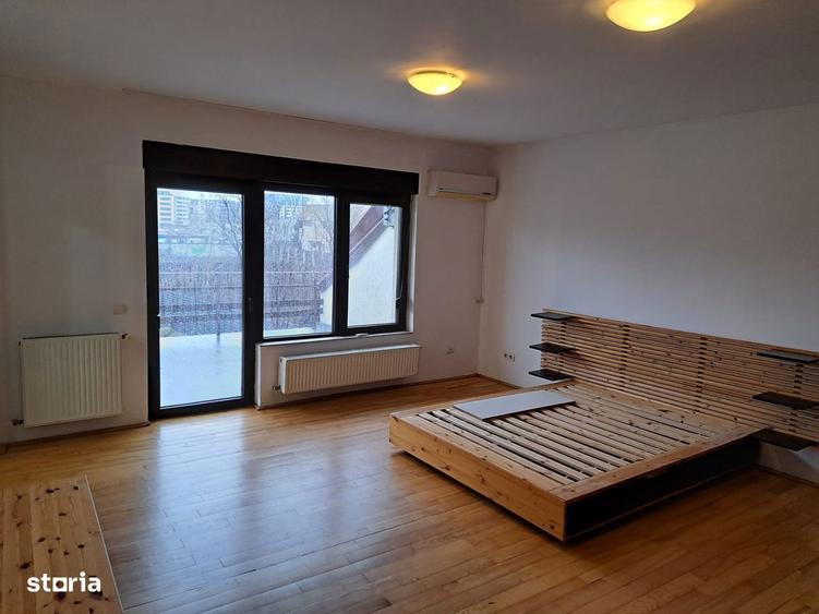 Casă cu 5 camere cu Teren 416 Mp în Central