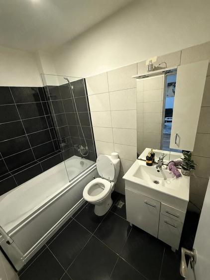 Apartament cu 2 camere semidecomandat în Calea Severinului