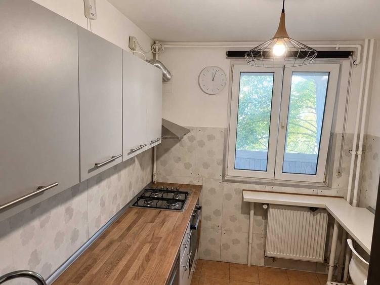 Inchiriez apartament 4 camere (2 bai, 2 balcoane) in Sector 3, Titan - Piata Minis - 1