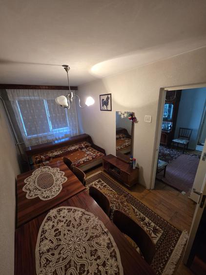 Apartament cu 3 camere nedecomandat în Sârbi