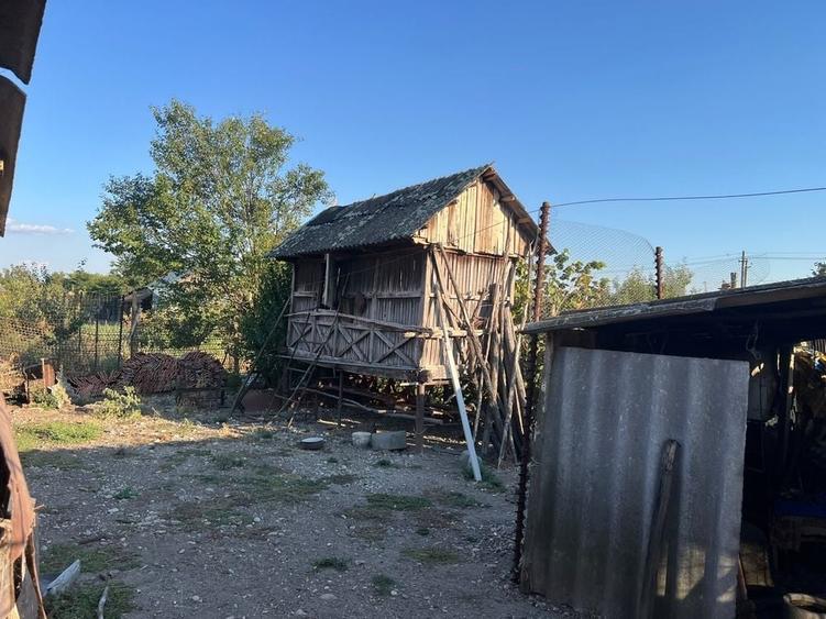 Casă cu 3 camere în Central