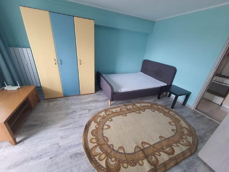 Garsonieră decomandată, mobilată în Tătărași