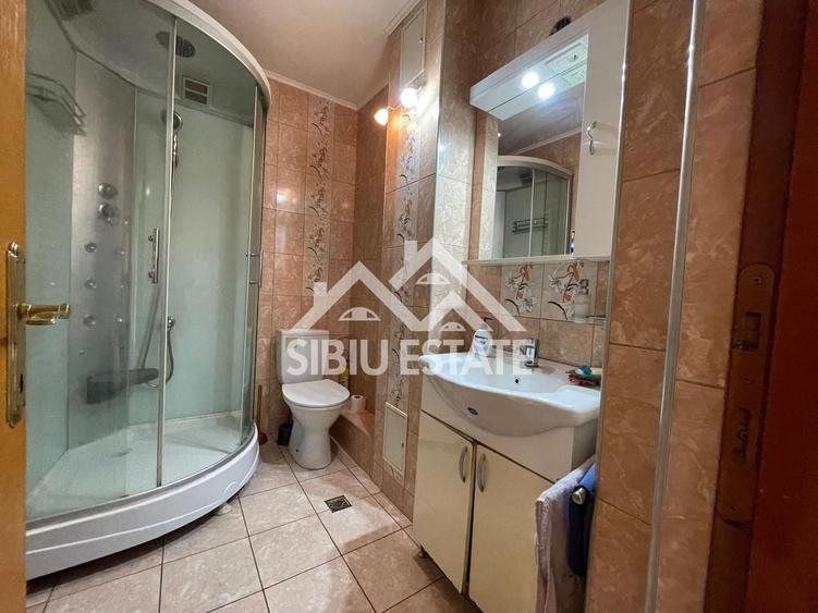 Apartament cu 2 camere decomandat, mobilat în Vasile Aaron