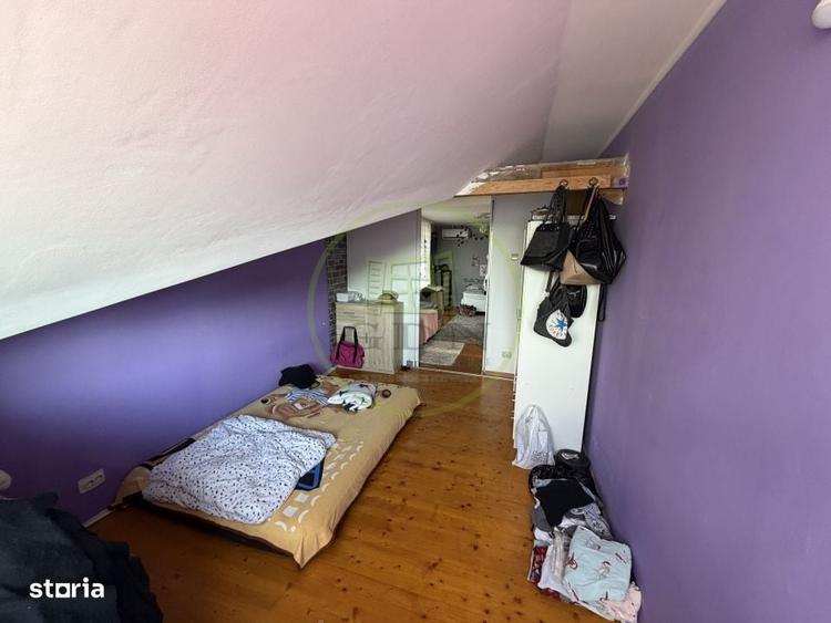 Casă cu 4 camere decomandat în Central