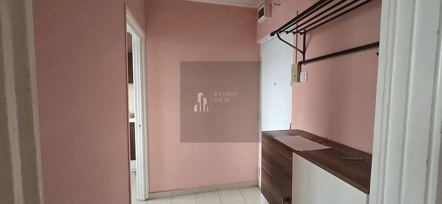 Apartament cu 2 camere semidecomandat în Giurgiului