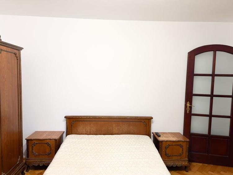 Apartament 3 camere decomandate, etaj 3/4