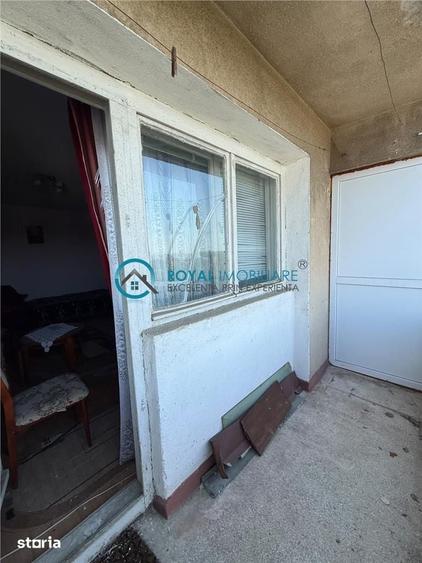 Apartament cu 3 camere decomandat în B-dul București