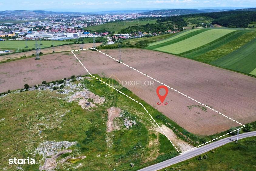 Teren de 15300 mp, în Central