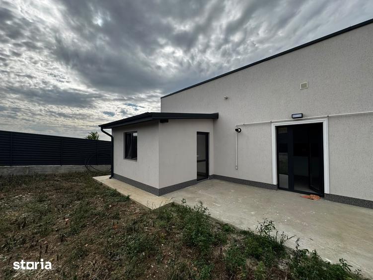 Casă cu 5 camere cu Teren 500 Mp în Bârnova