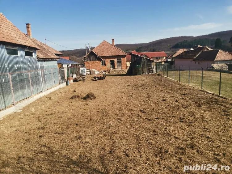 Casă cu Teren 778 Mp în Finișel