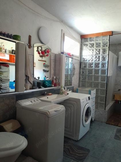 Casă cu 7 camere cu Teren 1420 Mp în Dumbrava